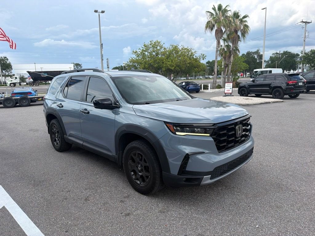 Used 2024 Honda Pilot TrailSport SUV