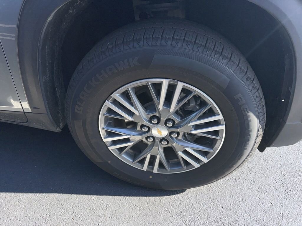 Certified 2025 Chevrolet Traverse LT SUV