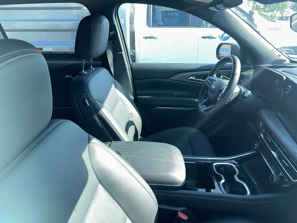 Certified 2025 Chevrolet Traverse LT SUV