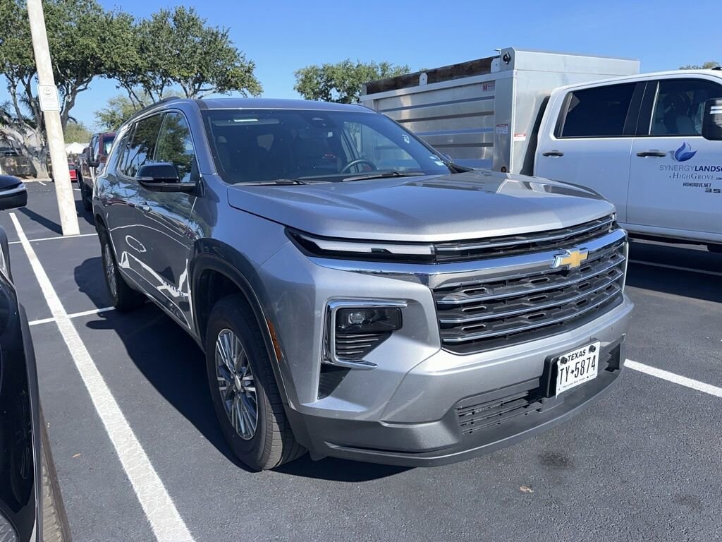 Certified 2025 Chevrolet Traverse LT SUV