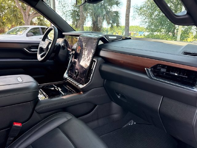 Used 2025 GMC Yukon Denali SUV