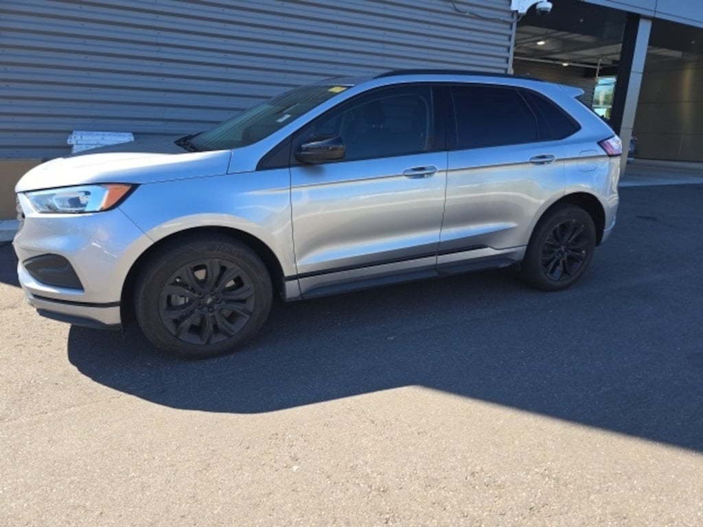 Used 2023 Ford Edge SE SUV