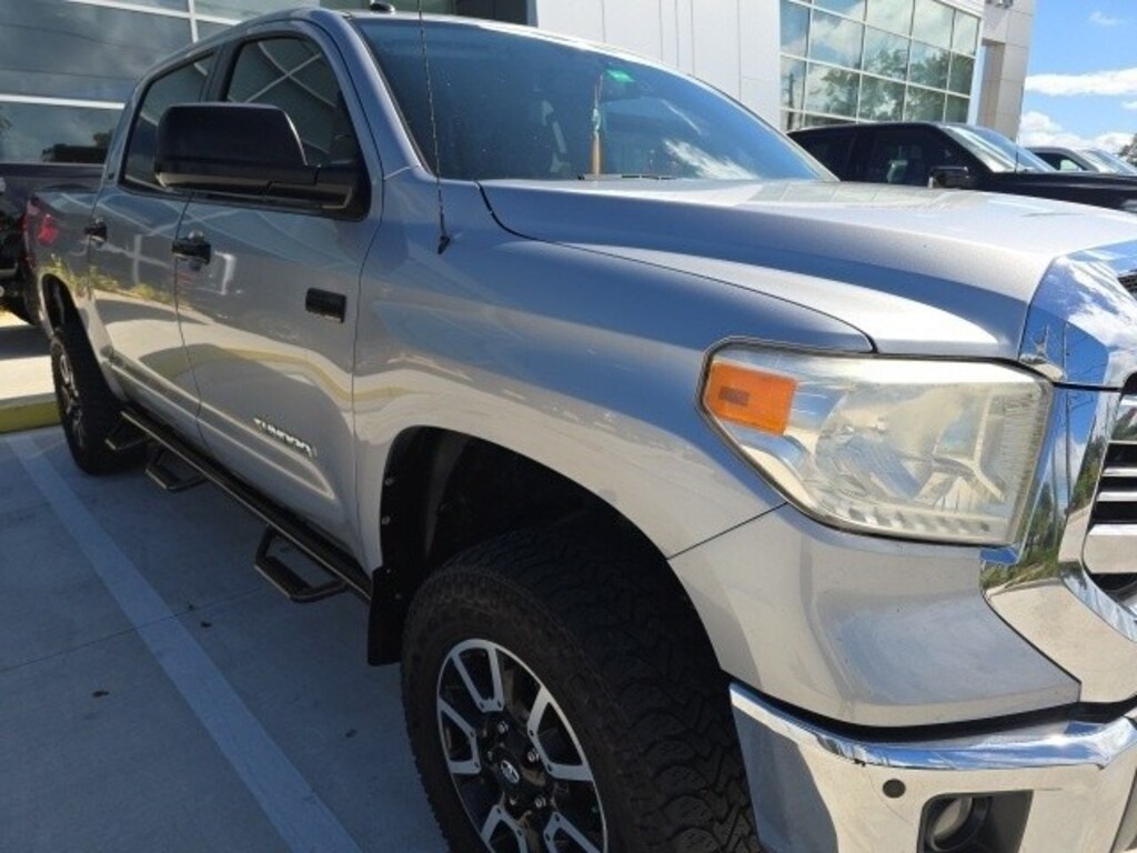 Used 2016 Toyota Tundra  Truck CrewMax