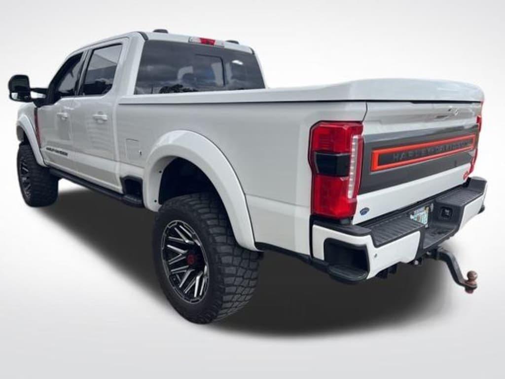 Used 2024 Ford F-250SD Lariat Truck Crew Cab