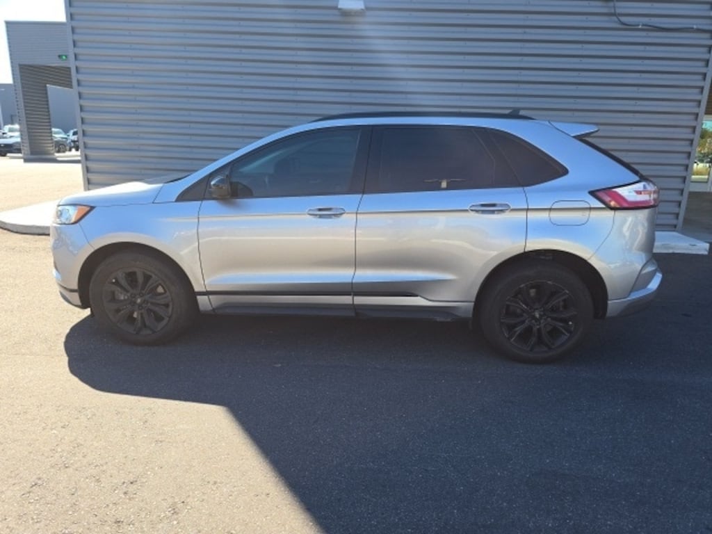 Used 2023 Ford Edge SE SUV