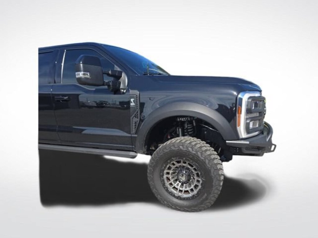 Used 2024 Ford F-250SD Lariat Truck Crew Cab