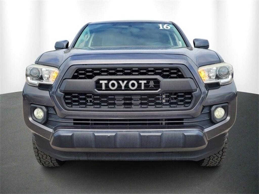 Used 2016 Toyota Tacoma SR5 Truck Double Cab
