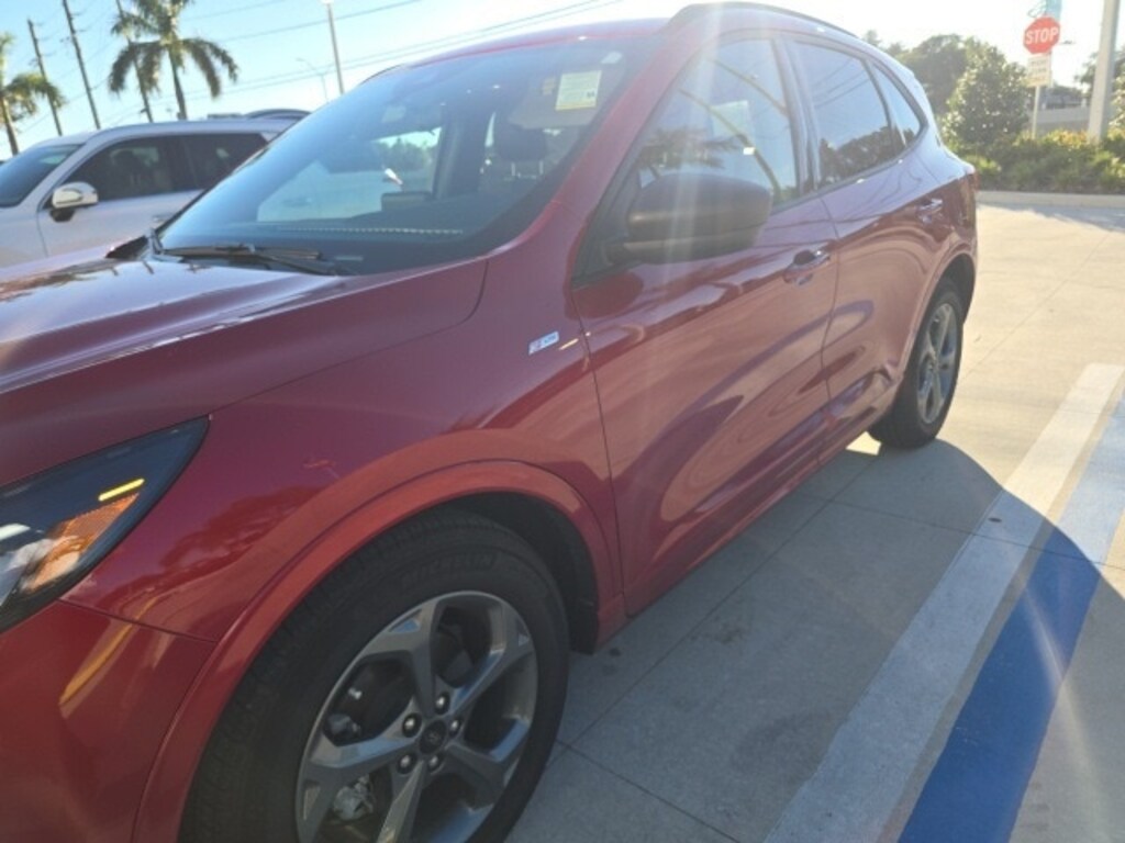 Used 2023 Ford Escape Hybrid ST-Line SUV