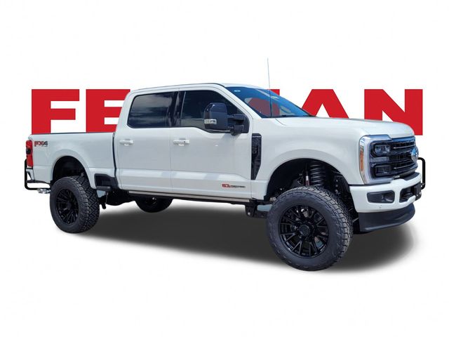 2025 Ford F-250 Super Duty Platinum's photo