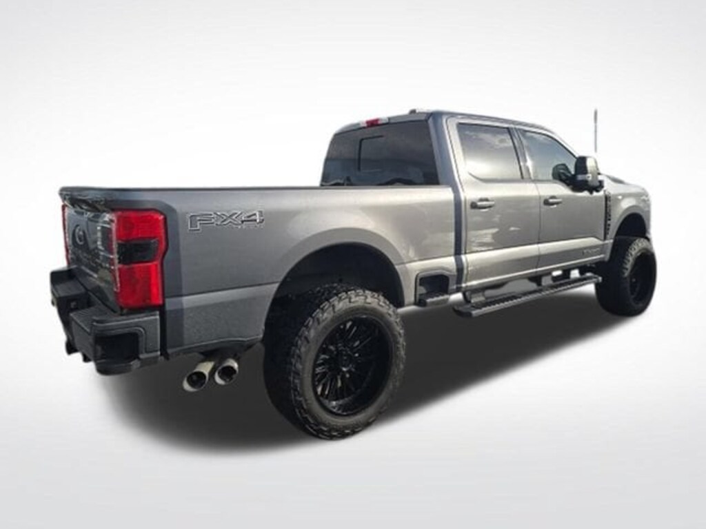 Used 2024 Ford F-250SD XLT Truck Crew Cab