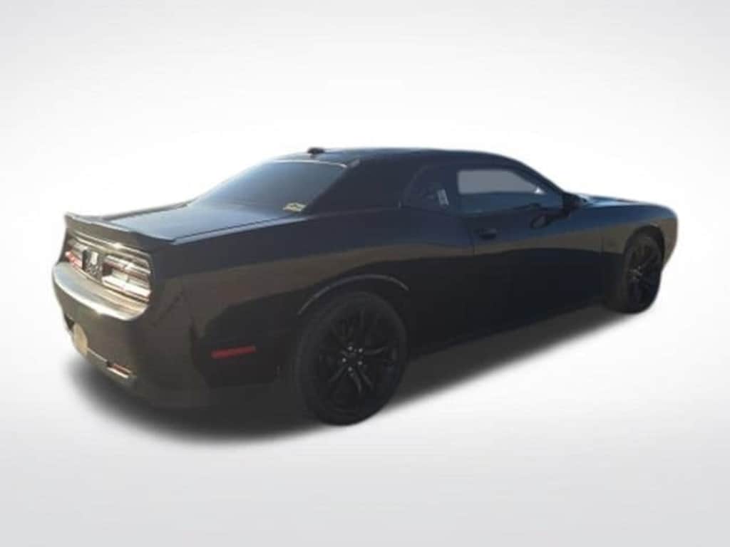 Used 2016 Dodge Challenger R/T Coupe
