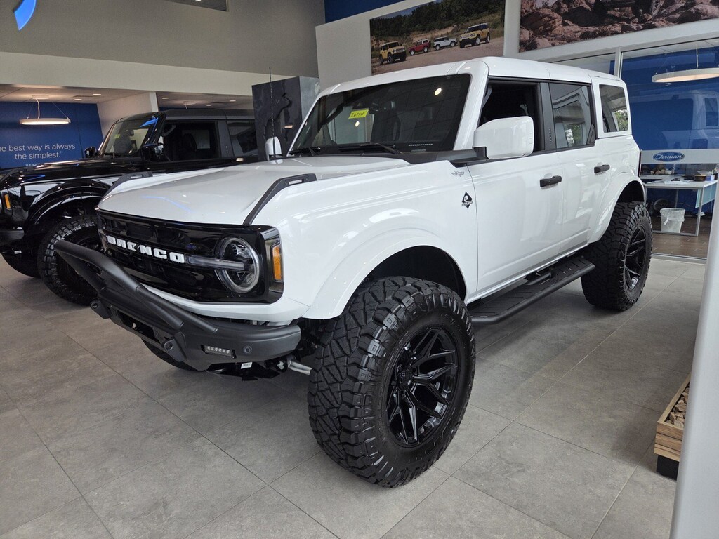 New 2026 Ford Bronco Outer Banks SUV