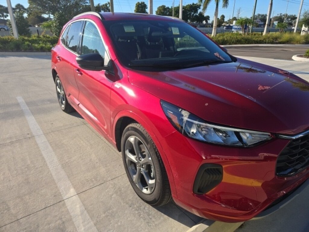 Used 2023 Ford Escape Hybrid ST-Line SUV