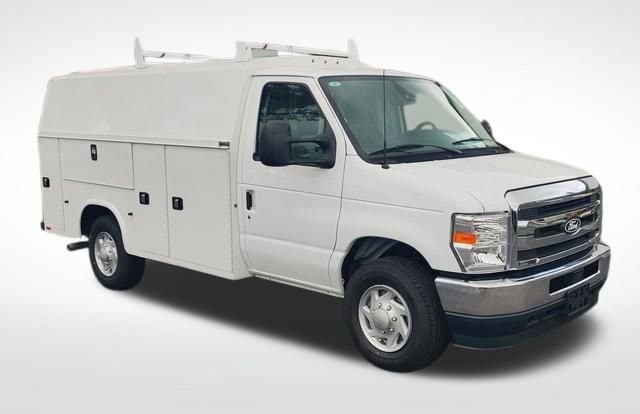 2025 Ford E-Series Cutaway Base - Photo 6