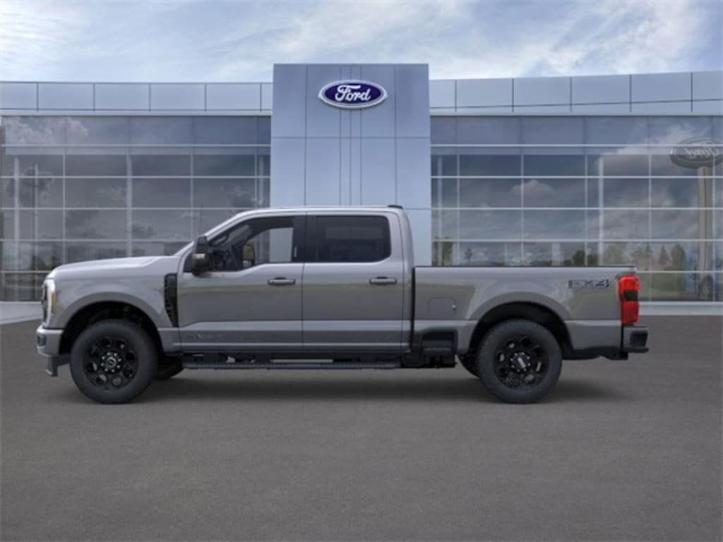 New 2026 Ford F-250SD Lariat Truck Crew Cab