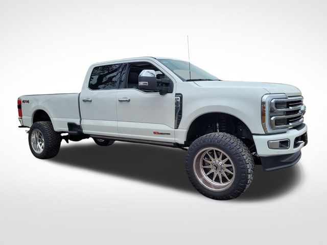 2024 Ford F-350 Super Duty Limited's photo