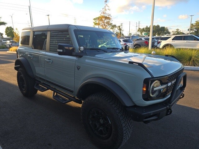 2021 Ford Bronco First Edition photo 3