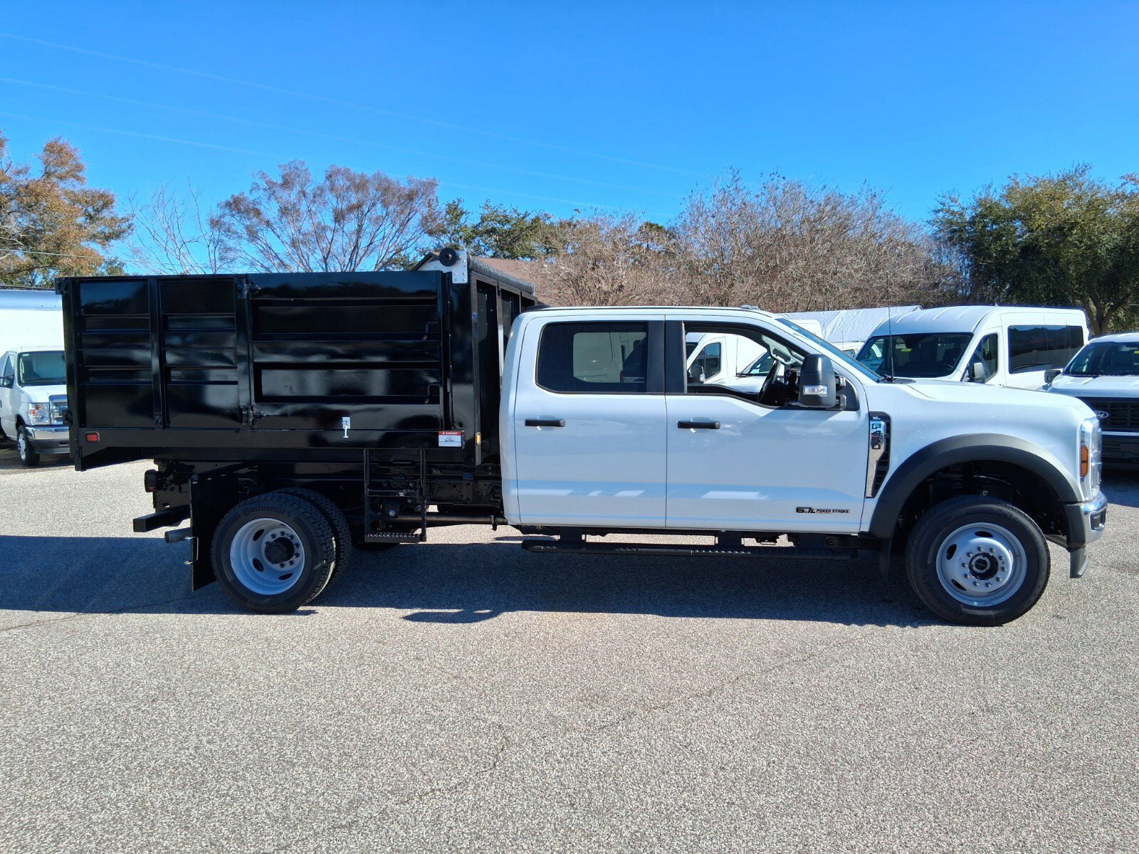 2025 Ford F-450 Super Duty Chassis Cab XL - Photo 9