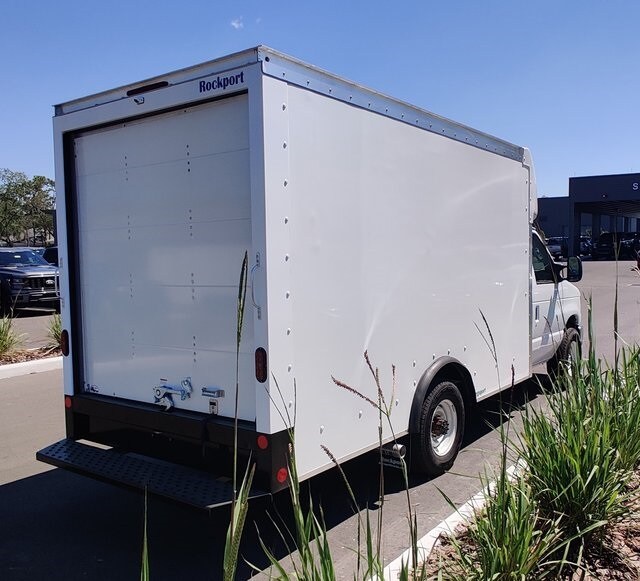2025 Ford E-350 Base photo 4