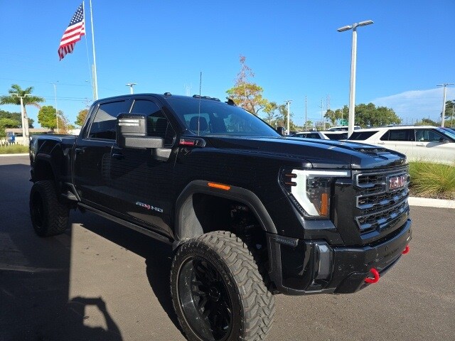 2024 Gmc Sierra HD AT4 photo 3