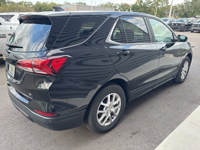 2024 Chevrolet Equinox LT photo 3