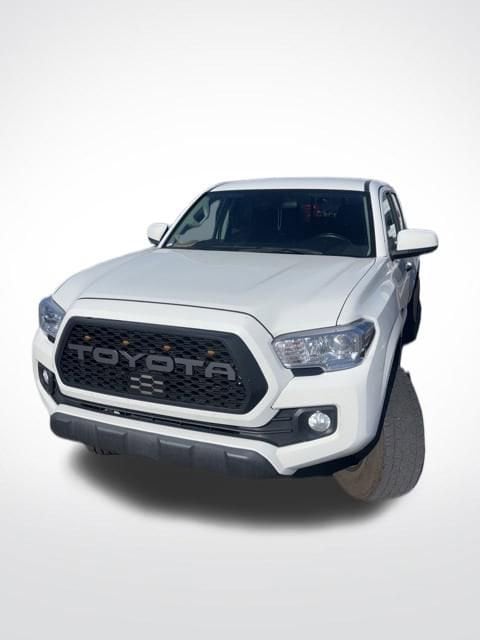 2023 Toyota Tacoma SR5 Double Cab 2WD 4-Cyl Auto Short Bed's photo