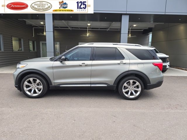 2020 Ford Explorer Platinum's photo