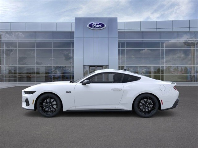 2025 Ford Mustang GT photo 2