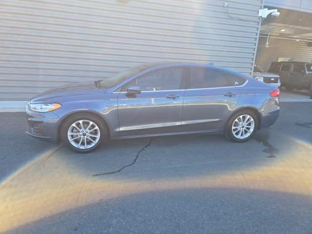 Used 2019 Ford Fusion SE with VIN 3FA6P0HD4KR275036 for sale in Clearwater, FL