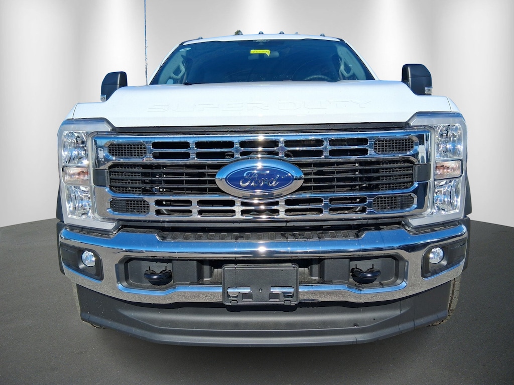 New 2025 Ford F-450 Chassis XL Truck Crew Cab