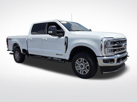 2024 Ford F-250SD Lariat Truck Crew Cab