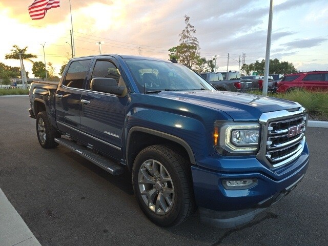 2018 Gmc Sierra 1500 SLT photo 3