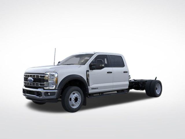 2025 Ford F-550 Super Duty Chassis Cab XL's photo