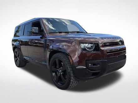 2024 Land Rover Defender 130 X-Dynamic SE SUV