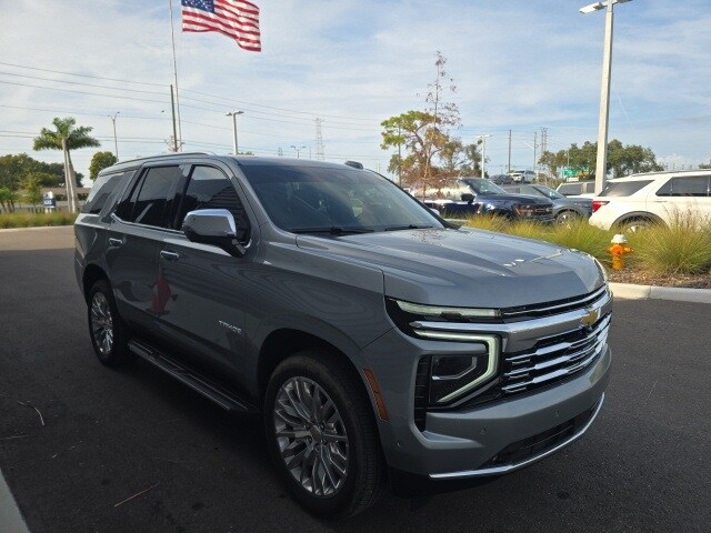 2025 Chevrolet Tahoe Premier photo 3