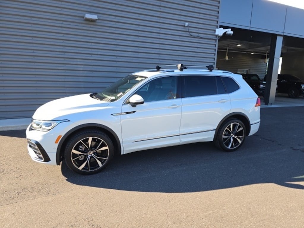 Certified 2022 Volkswagen Tiguan 2.0T SEL R-Line SUV