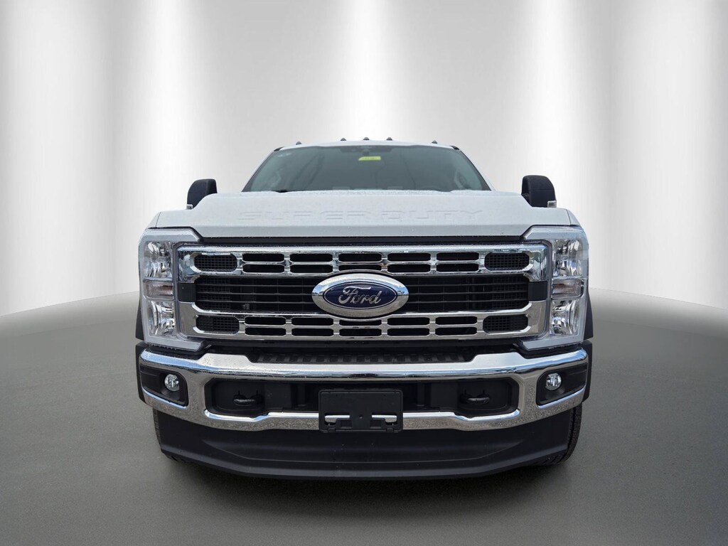 New 2026 Ford F-450 Chassis XL Truck Crew Cab