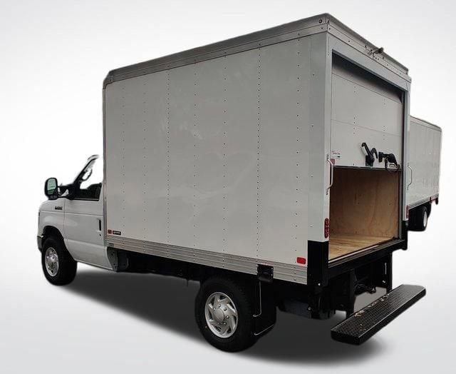 2025 Ford E-Series Cutaway Base - Photo 8