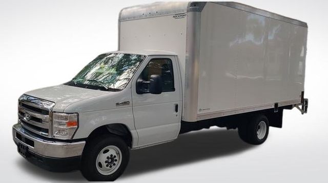 2026 Ford E-Series Cutaway Base's photo