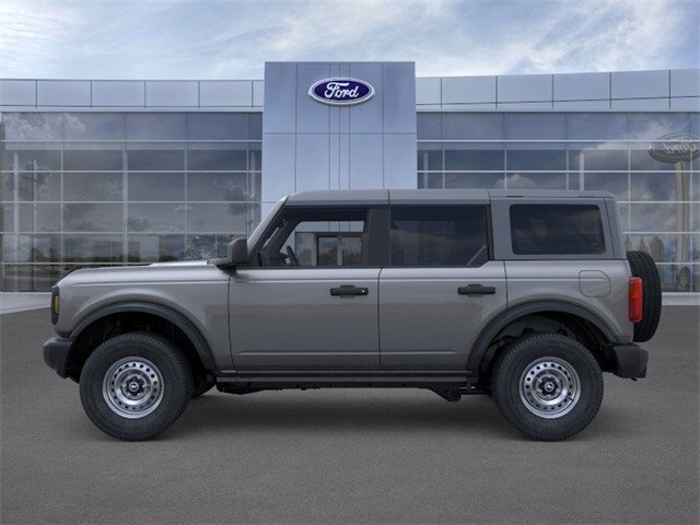 2025 Ford Bronco Base photo 3