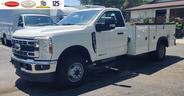 2024 Ford F-350 Super Duty Chassis Cab XL's photo