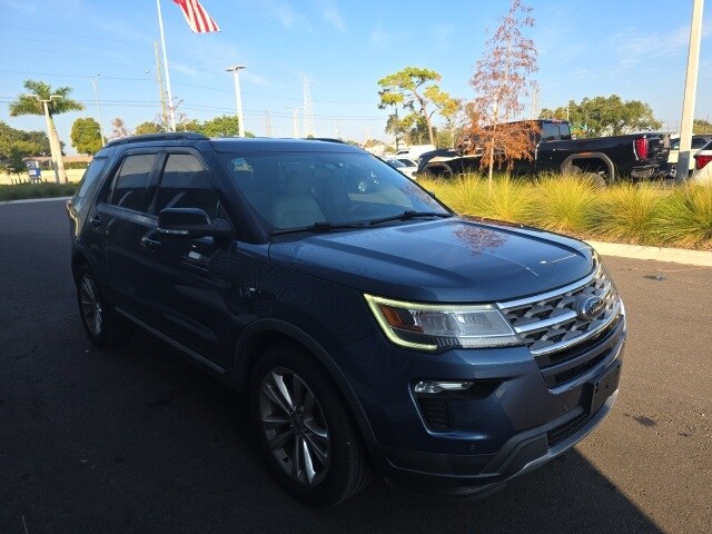 2018 Ford Explorer XLT photo 3