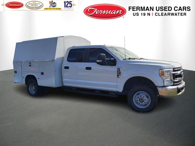 2022 Ford F-350 Super Duty Chassis Cab XL's photo