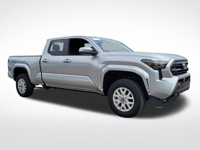 2024 Toyota Tacoma SR5's photo