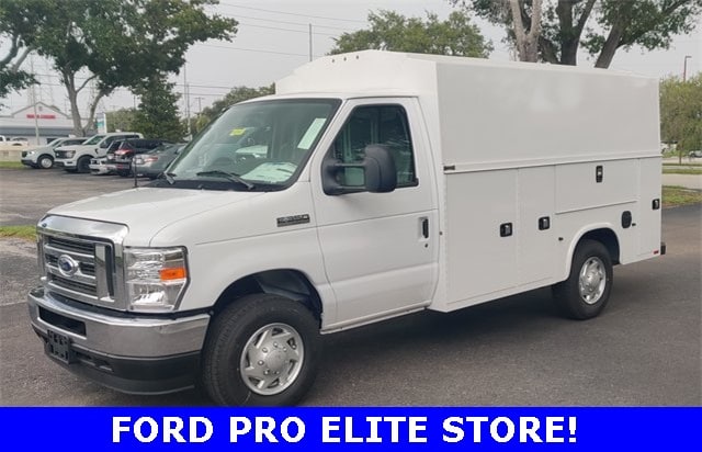 2026 Ford E-Series Cutaway Base's photo