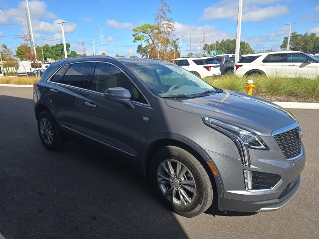 2021 Cadillac XT5 Premium Luxury photo 3