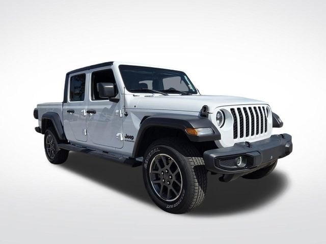 2020 Jeep Gladiator Sport S's photo