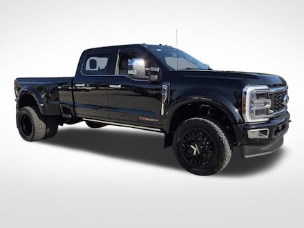 2025 Ford F-450SD Platinum Truck Crew Cab