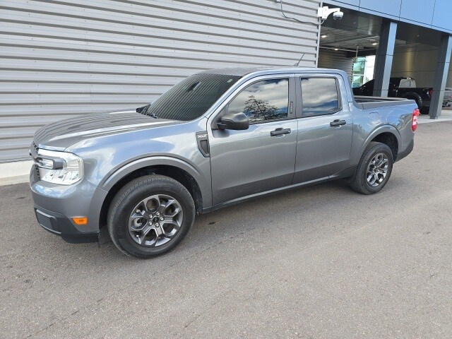 2022 Ford Maverick XLT photo 2