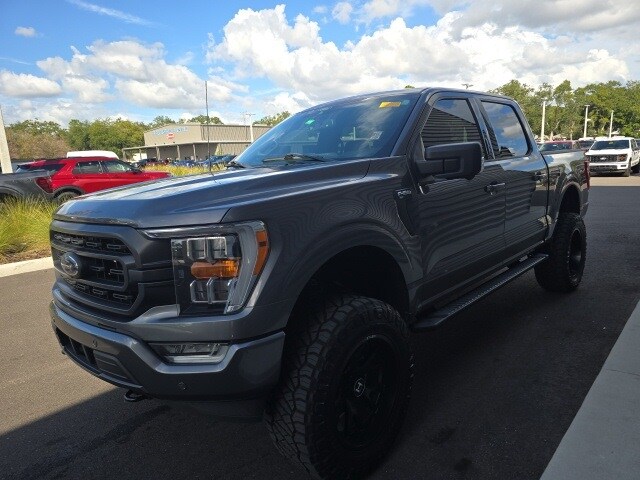 2021 Ford F-150 XLT photo 3